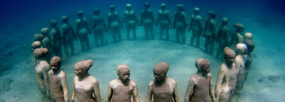 cancun snorkeling underwater statues